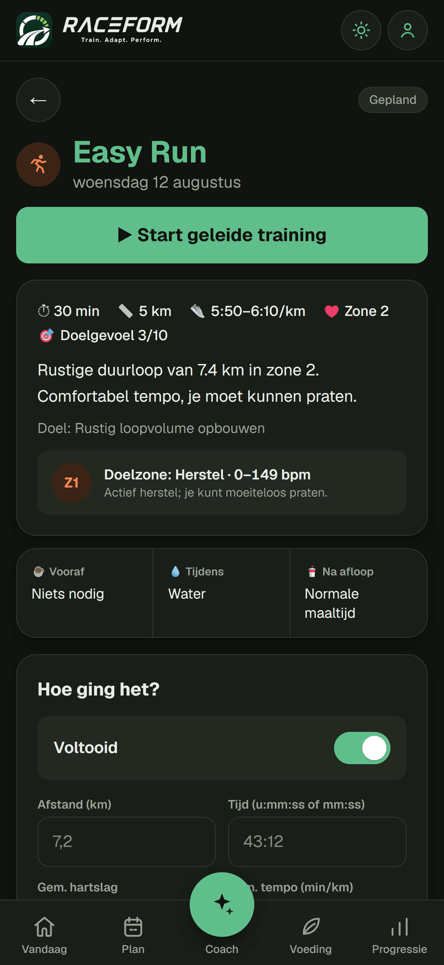 Detail van een geplande duurloop met duur, afstand, tempo en hartslagzone, en velden om achteraf in te vullen